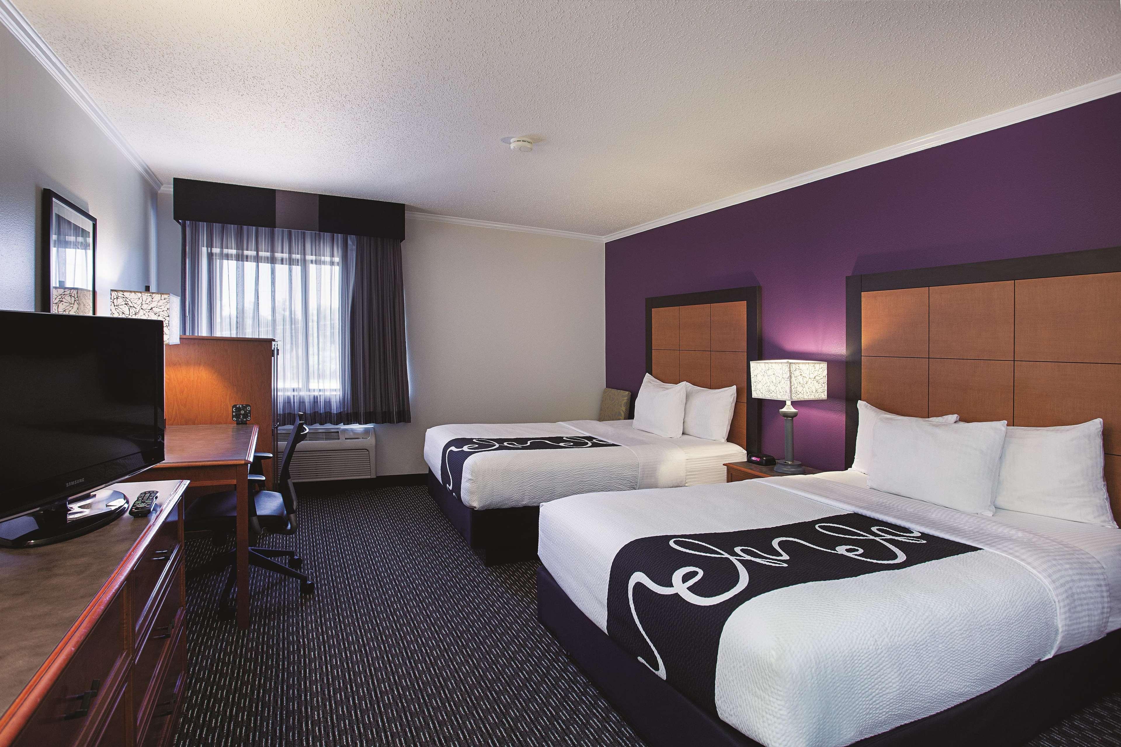 La Quinta By Wyndham Baton Rouge Siegen Lane Hotel Exterior photo