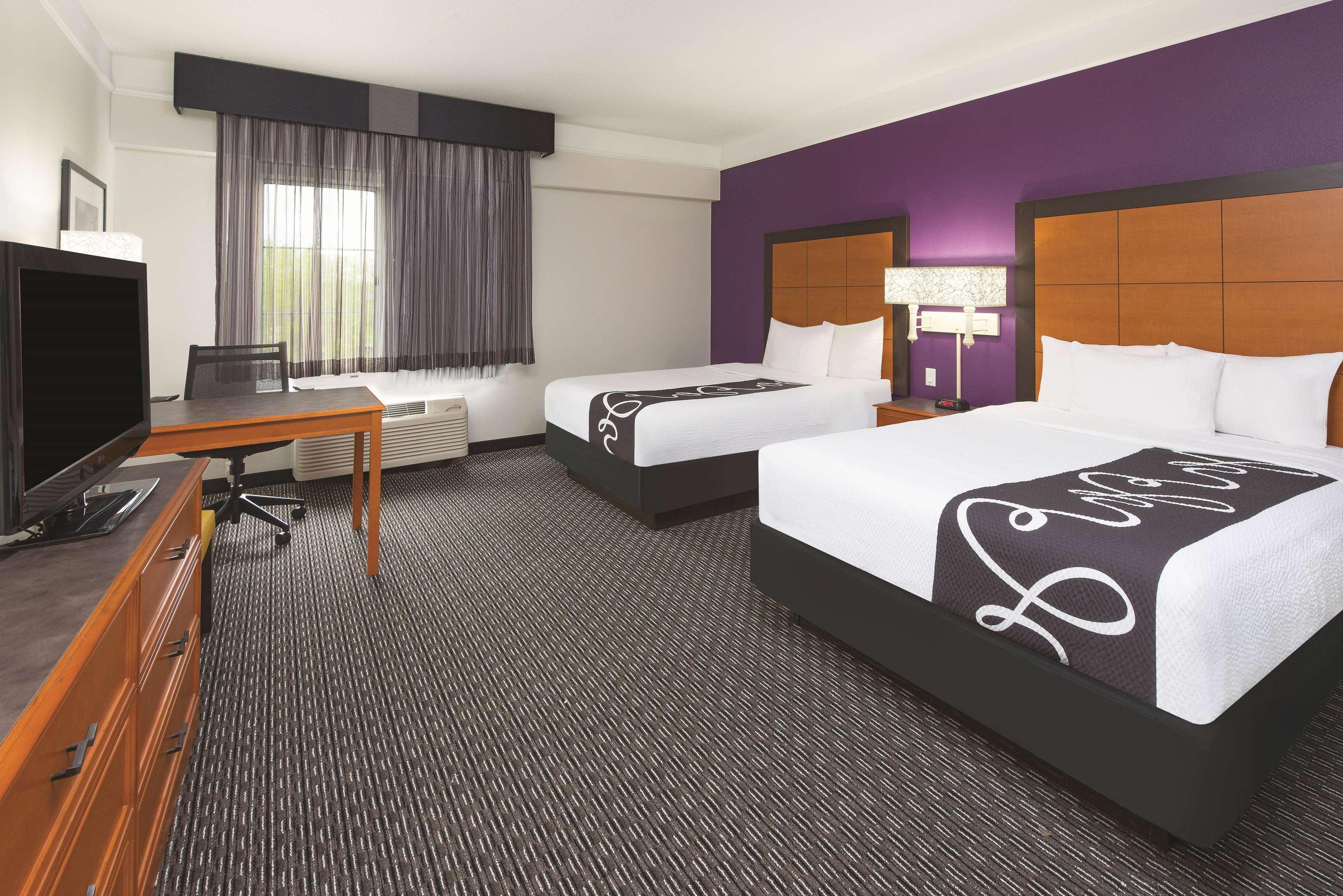 La Quinta By Wyndham Baton Rouge Siegen Lane Hotel Exterior photo